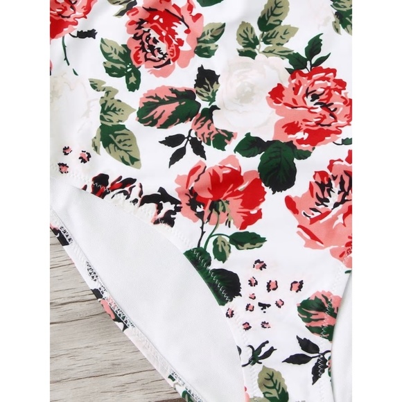 One Piece Cut out Floral Striped Swimsuit New! - Picture 4 of 6